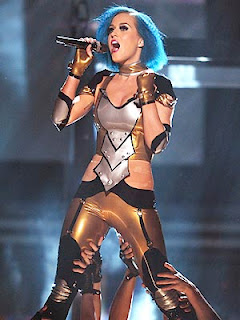 Glitzy Lips,(Katy Perry, Ashanti) makes Grammy & GMA debut