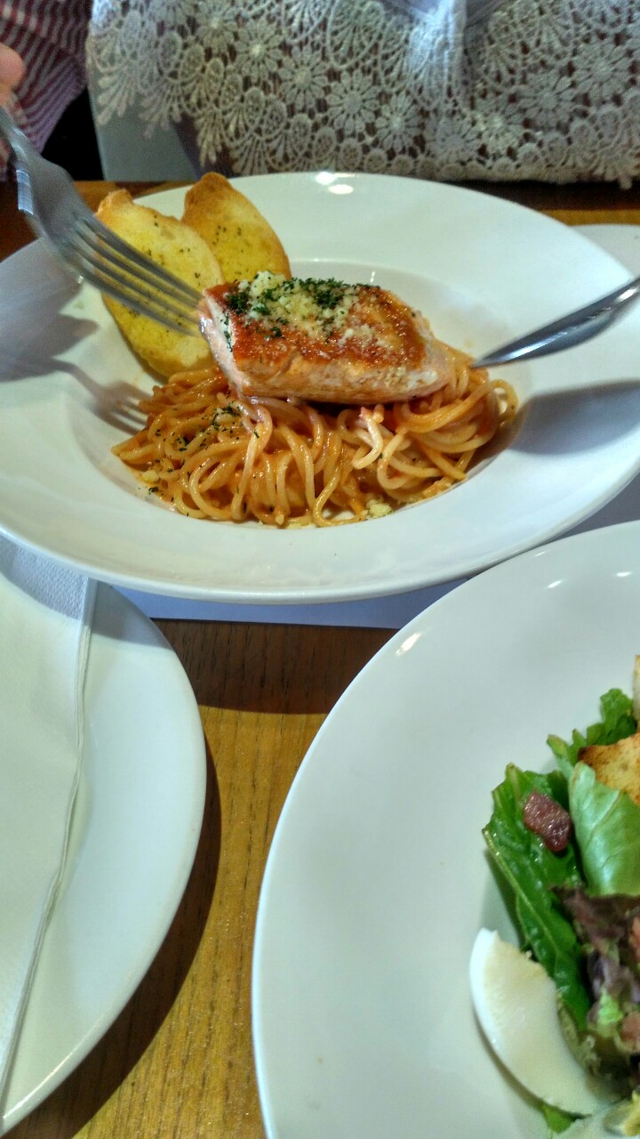 royale bakery bogor, royale cafe bogor, monarchy bistro bogor, monarchy restaurant bogor, tempat nongkrong bogor gaul, tempat brunch bogor, restoran anak muda bogor, restoran gaul bogor