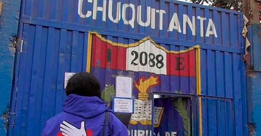 Denuncian que colegio en San Martín de Porres alberga 900 estudiantes que carecen de agua potable y desagüe Denuncian que colegio en San Martín de Porres alberga 900 estudiantes que carecen de agua potable y desagüe