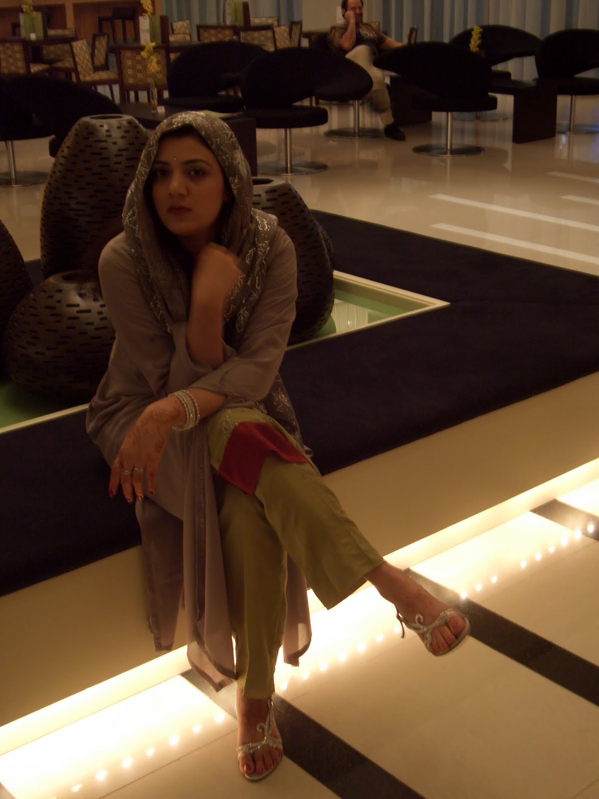 World Arabian Girls Photos Cairo Aunty In Dubai Shopping Mall