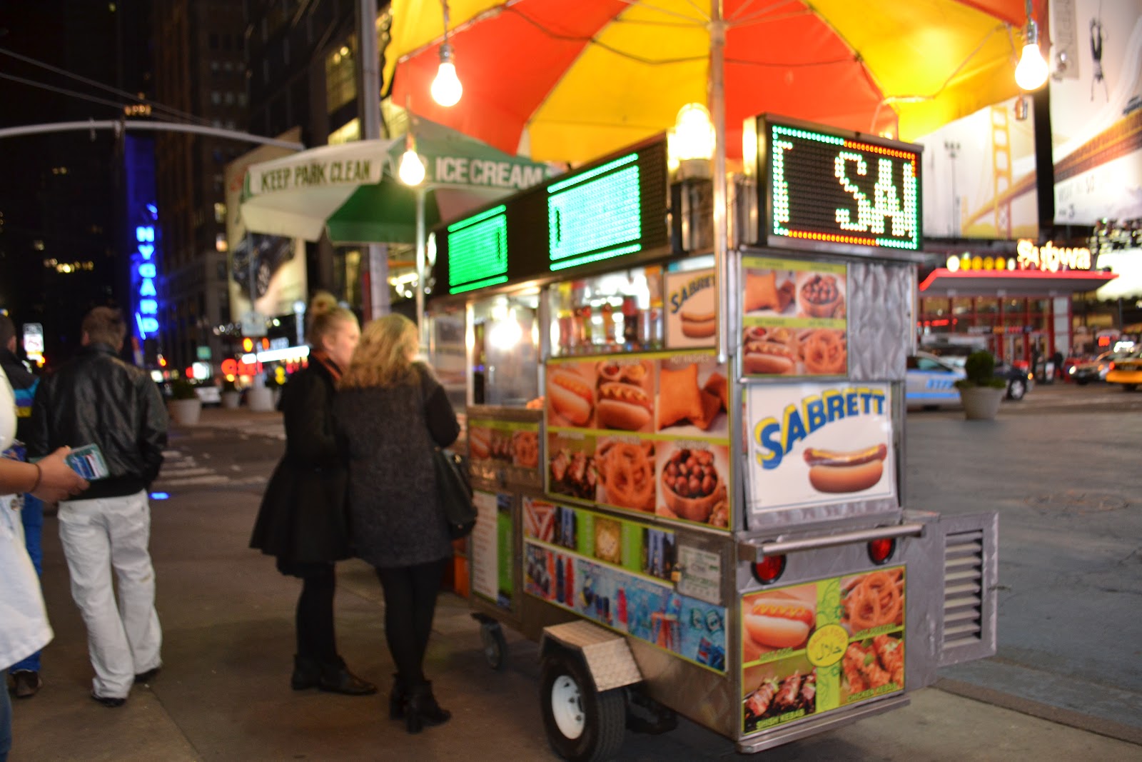 Maryem A.: Review: New York Street Vendors