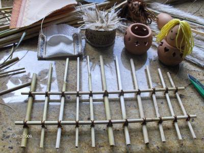 Manualidad pesebre navideño hecho con huevos y otros materiales