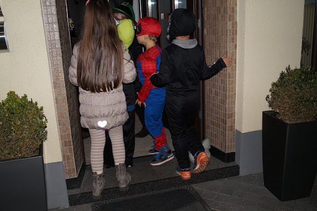 kinder wollen süßes sonst gibts saures