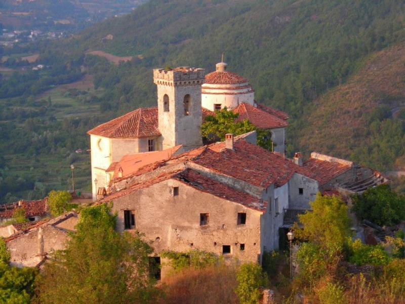 Storia di Scandale: Paesi di Calabria - Laino Castello Vecchio