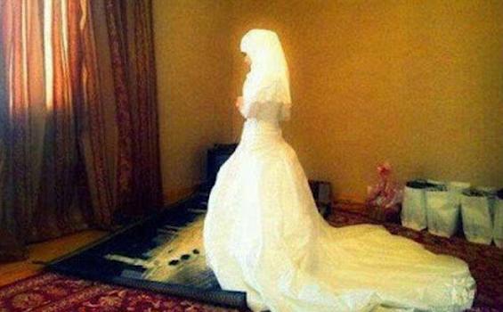Sujud Terakhir di Malam Pengantin Sujud Terakhir di Malam Pengantin