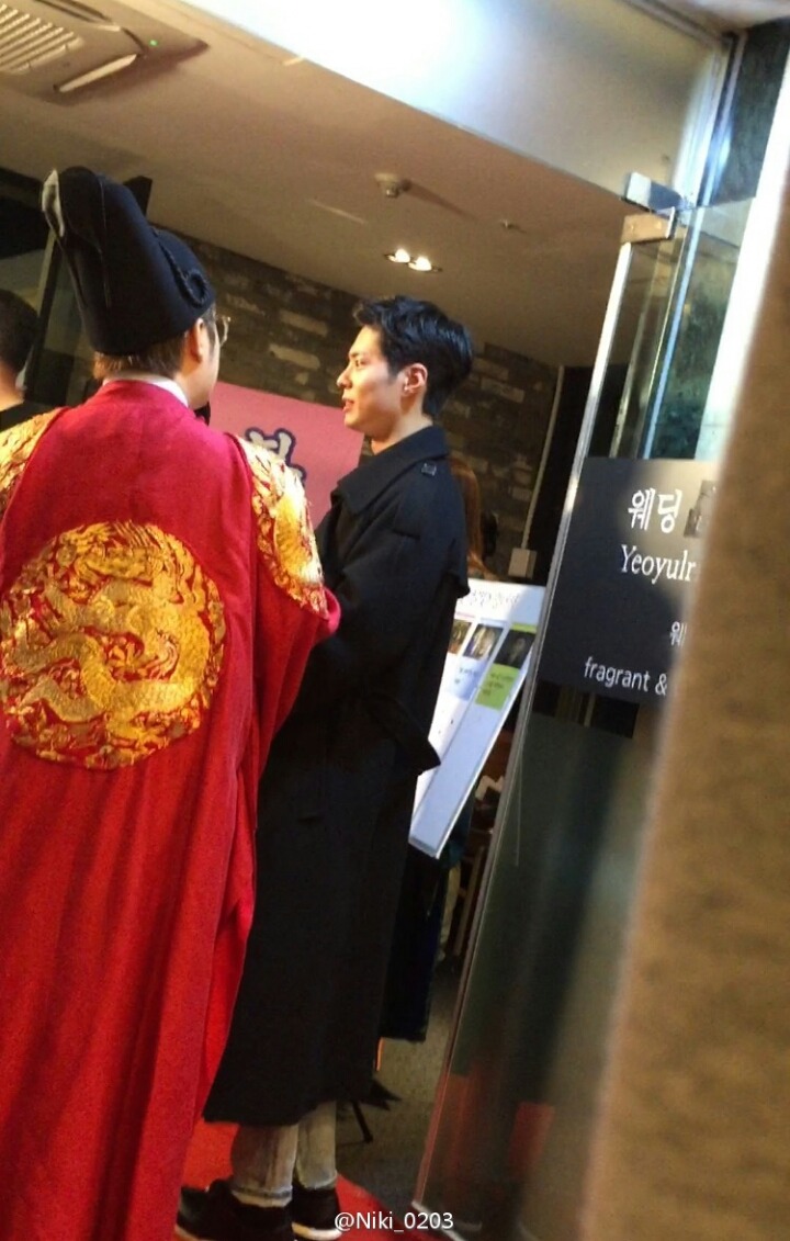 박보검 어제 코앞에서 보는것 같은 종방연 사진 | 인스티즈