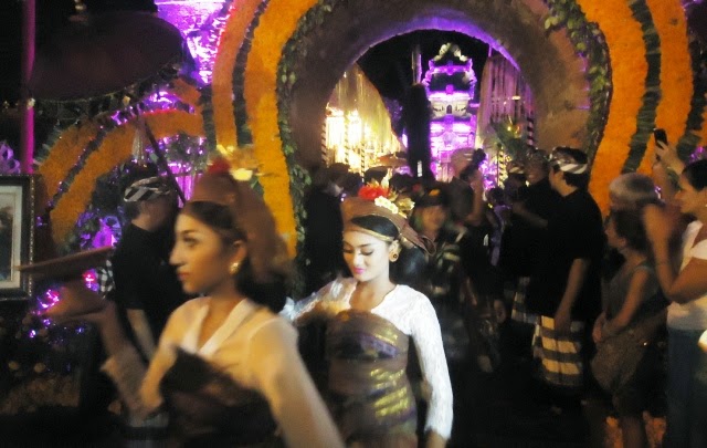 Megawati dan Ical kondangan di Ubud
