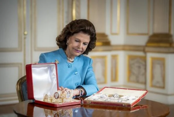 Queen Silvia, Crown Princess Victoria and Princess Christina took part in a 2 episode documentary about the Bernadotte jewels