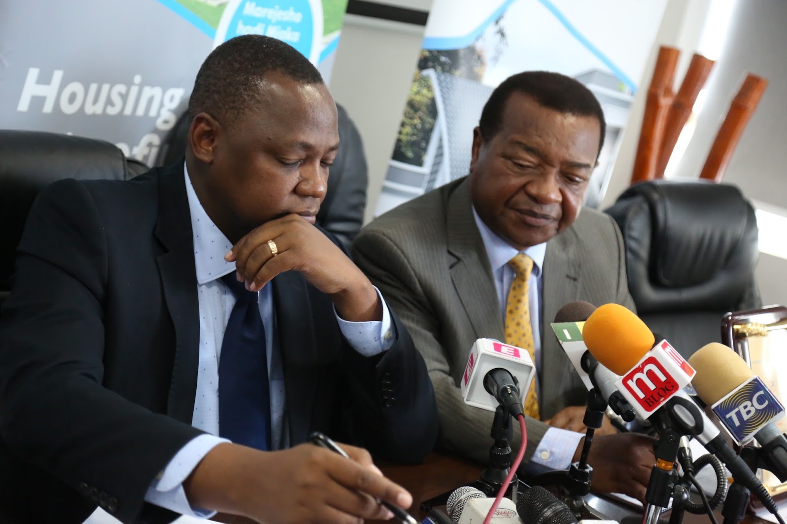 MKURUGENZI DCB BANK AMALIZA MUDA WAKE KWA MAFANIIKIO ~ DAILY NEWS-HABARILEO