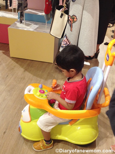 And another ride! Other than the products for newborns,the concept store is with toys for toddlers and preschoolers too.It is not a surprise that my 3 years old kid loves active toys like these... :)