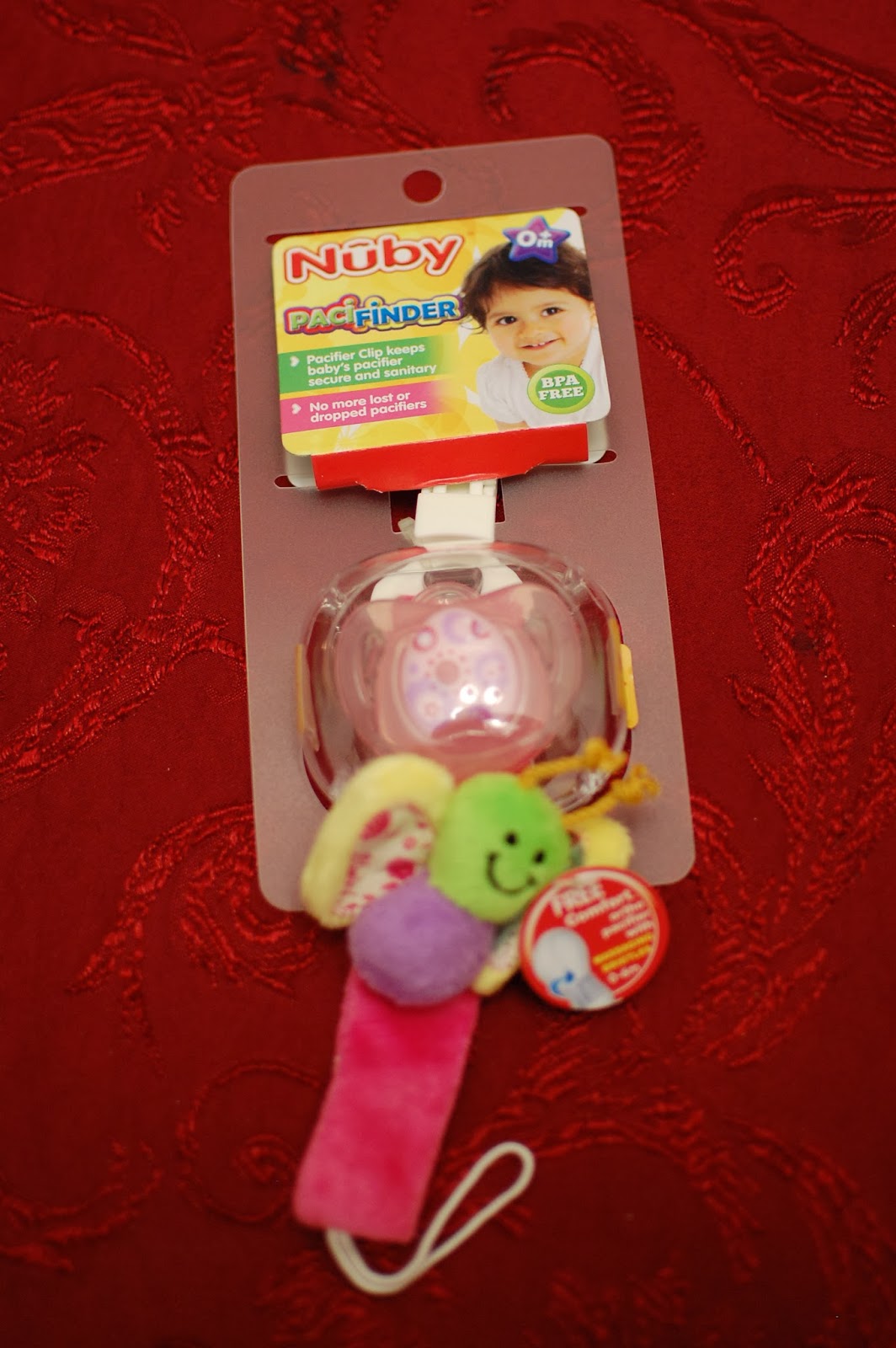 Ditslife Nuby Plush Pacifinder & Comfort Pacifier Set Review
