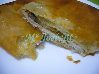 Paquetitos+de+pasta+filo+con+pollo+y+champi%C3%B1ones++(1).JPG