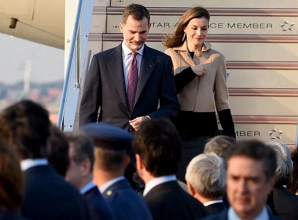 King Felipe and Queen Letizia is here on a four-day state visit to Japan. Queen Letizia wore Hugo Boss Jadabia Wool Cashmere Color Jacket