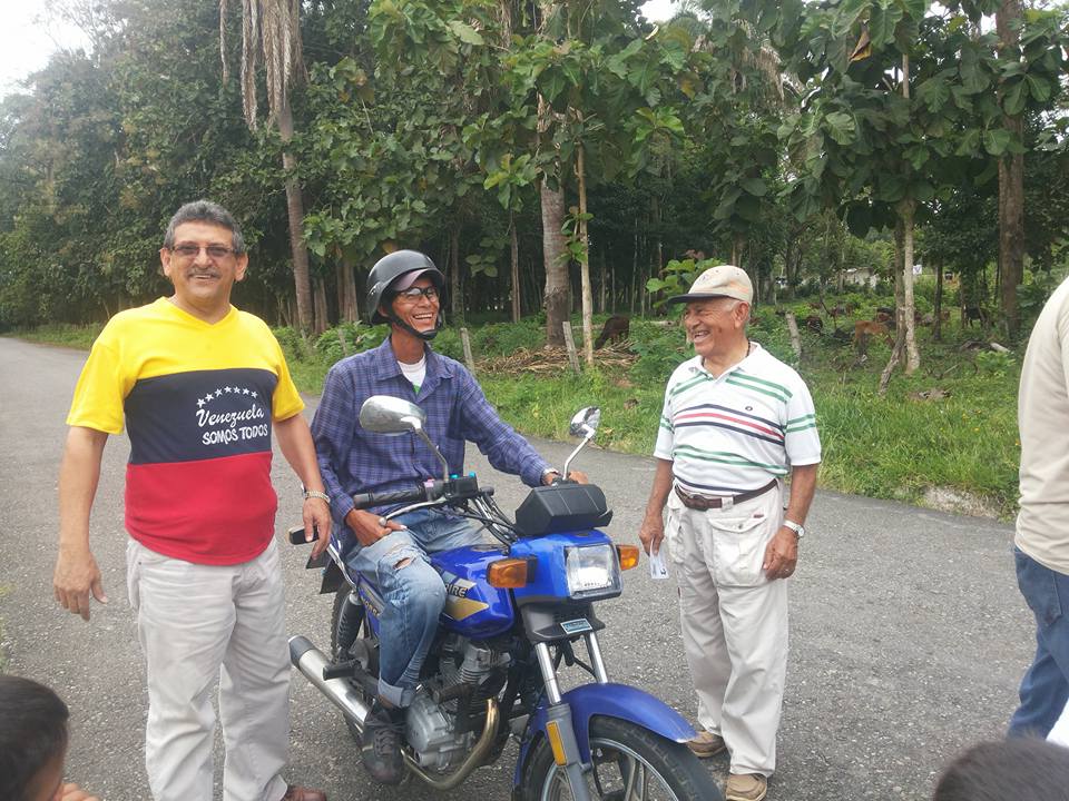 Simon Archila Martinez Visita Parroquia Alfredo Arvelo Larriva