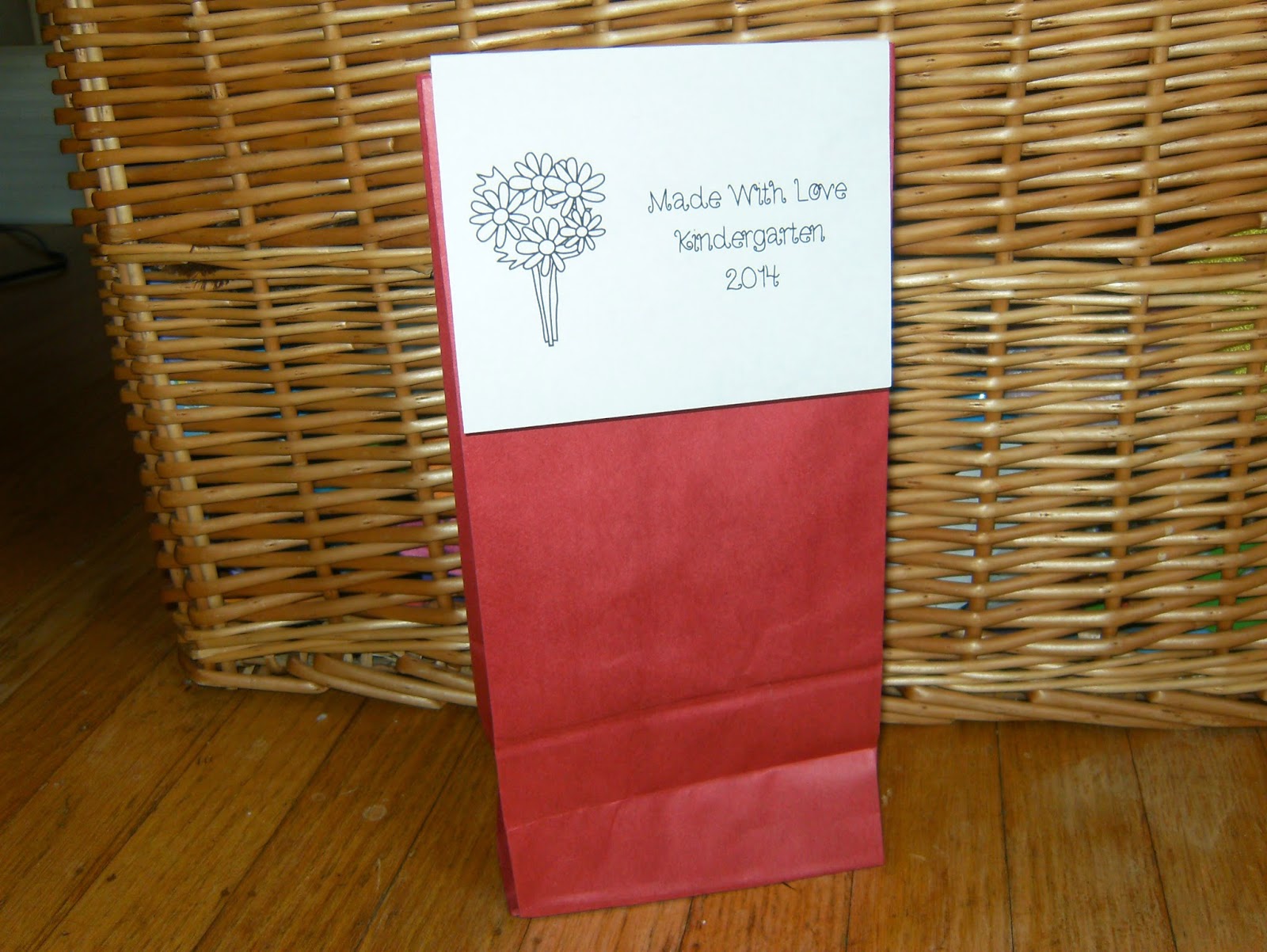 Holly's Hobbie: Mother's Day Bag Toppers FREE!!!