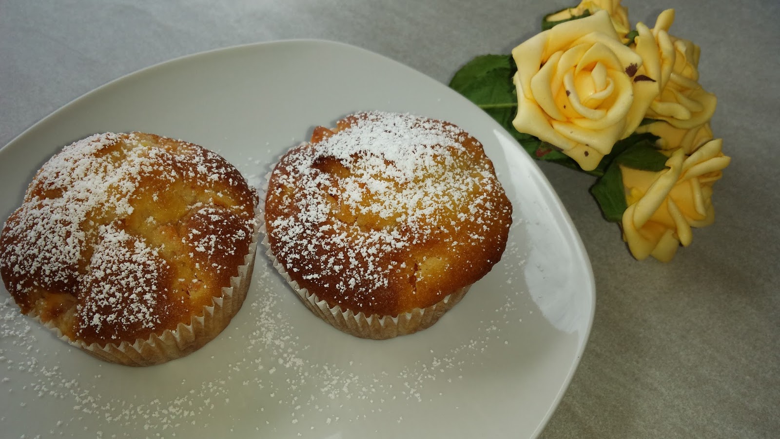 Jasmin zaubert ...: Saftige Aprikosen-Vanille-Muffins