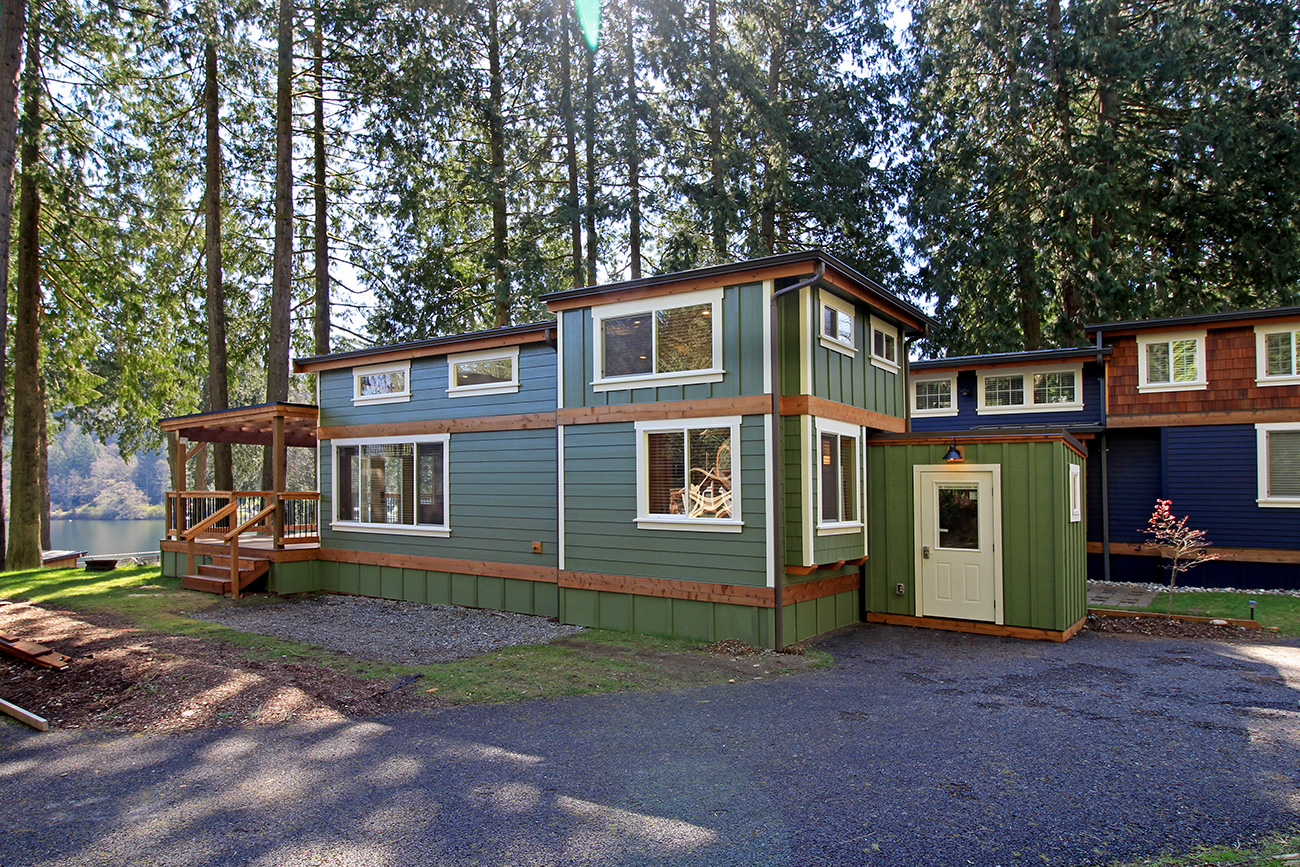TINY HOUSE TOWN The Whidbey Cottage (400 Sq Ft)