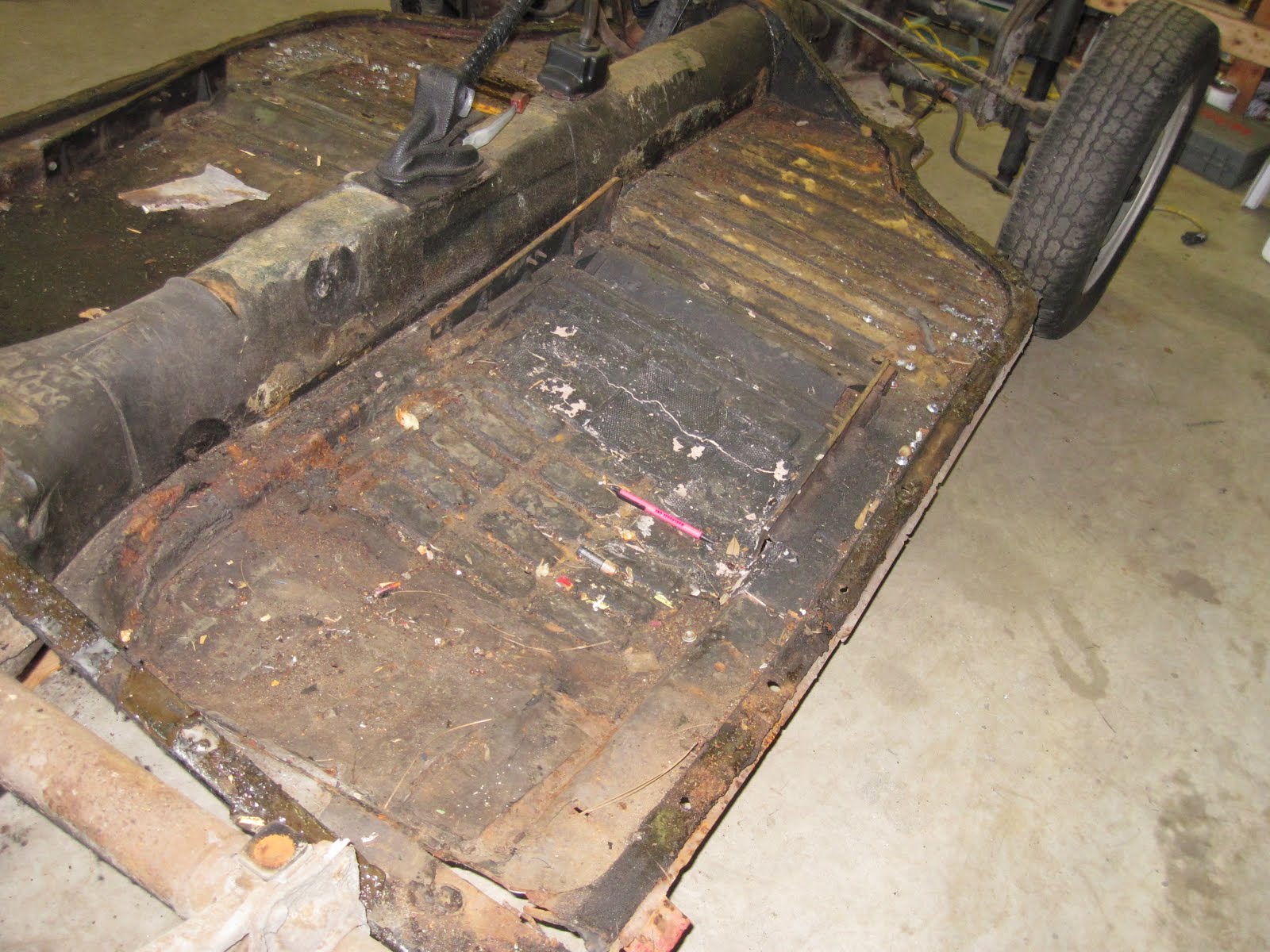 Hank's 1972 VW Ghia Build Floor Pan Prep & Replacement