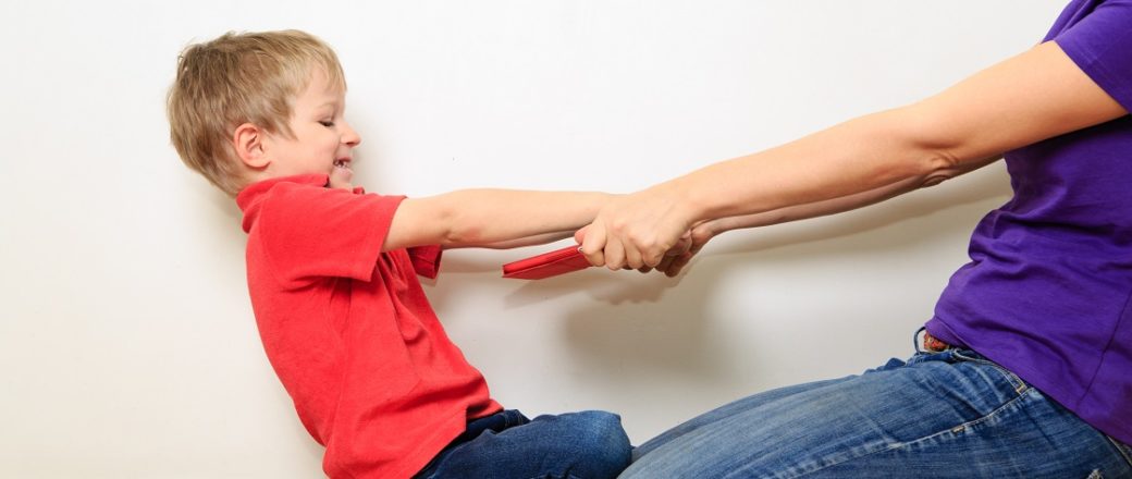 Children’s Dependency on the Internet Leads to Secrecy, Over-Sharing and Social Withdrawal Children’s Dependency on the Internet