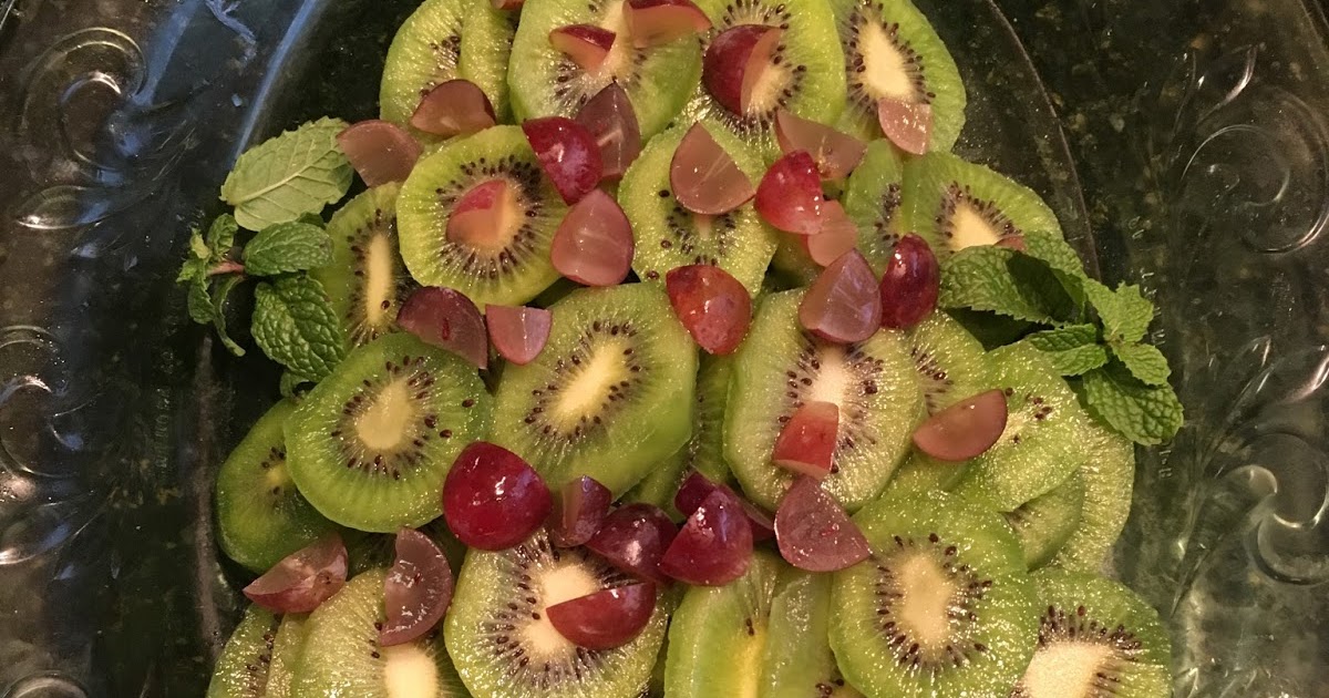 Cooking with Barry & Meta Kiwi Christmas Tree Holiday Fruit Platter