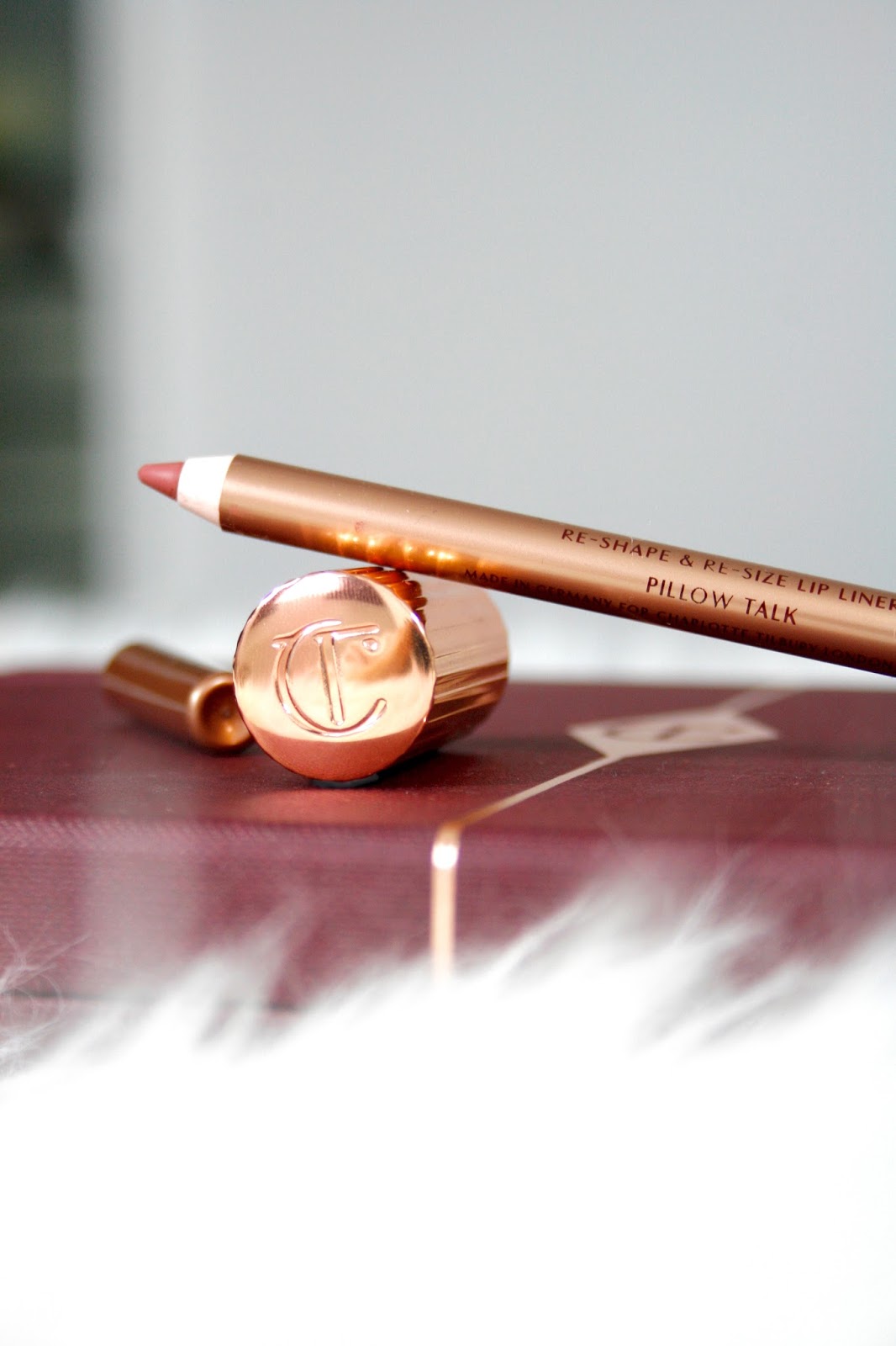 Charlotte Tilbury Pillow Talk Lipstick & Lip Cheat | DEBEAU