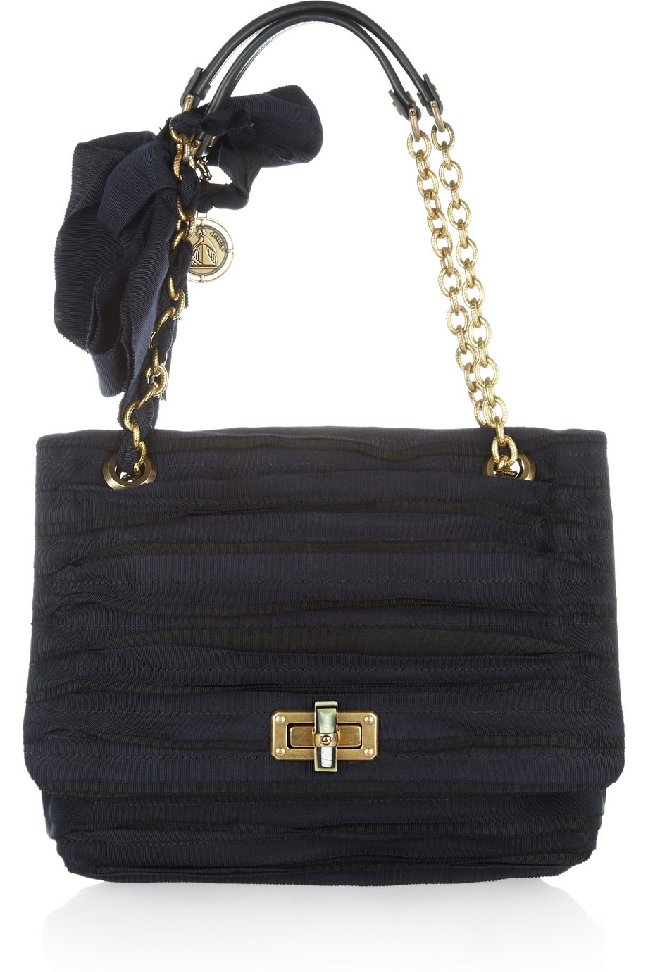Viviana Espitia Style: Black Hand Bags