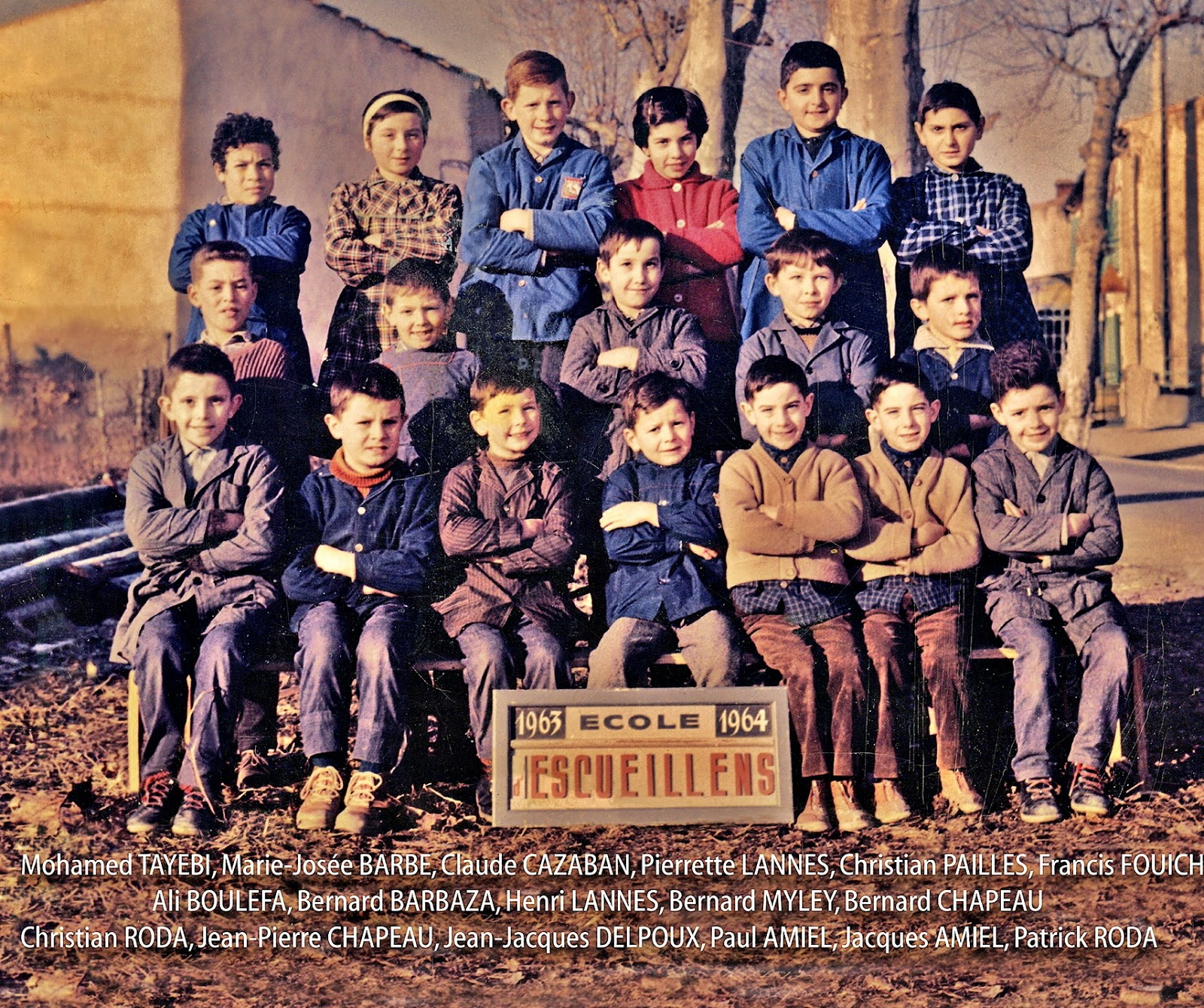 Bellegarde du Razès ESCUEILLENS Un bon en arrière avec l'école des