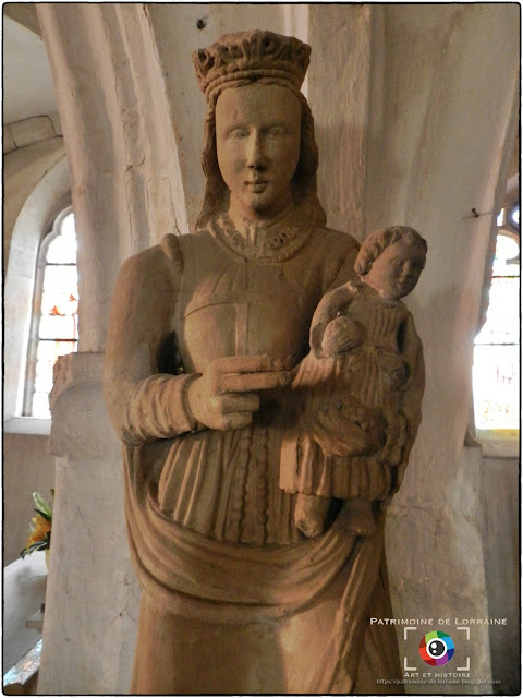 GONDRECOURT-LE-CHATEAU (55) - Vierge à l'Enfant (XVIIe siècle)