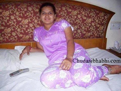 Apni chachi ko choda
