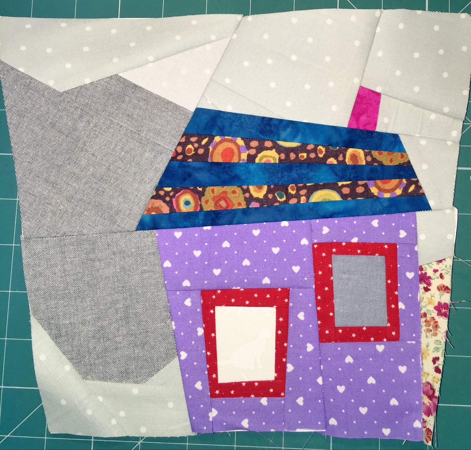 Quilt Art Designs Wonky houses QAL 10/21