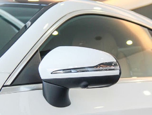 Gương chiếu hậu Mercedes C300 Coupe Gương chiếu hậu Mercedes C300 Coupe thiết kế thể thao, được gắn trên cửa xe