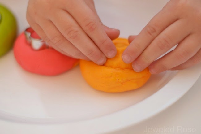 Marshmallow Dough - a quick & fun activity, and you likely have all of the ingredients right in your pantry!