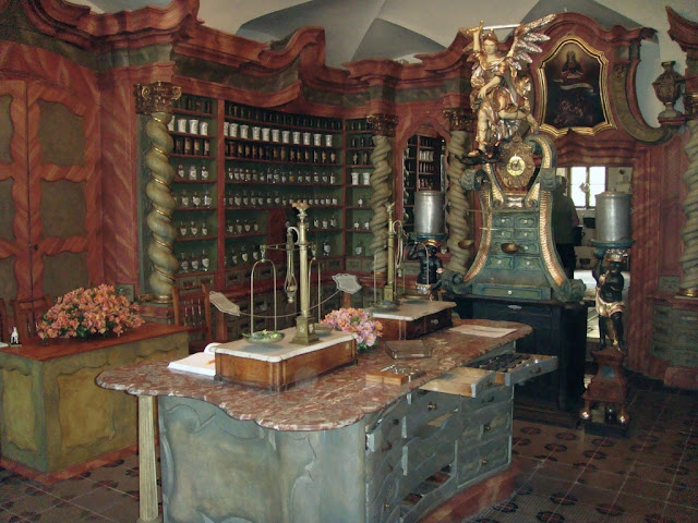 La Pharmacie baroque de Klatovy Barokni-lek-nova