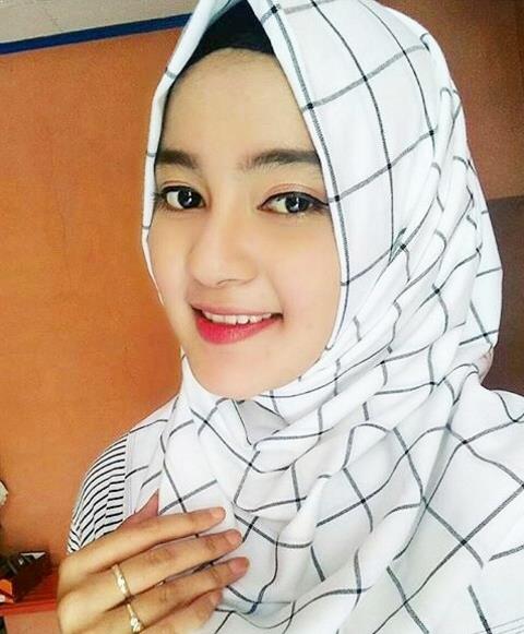 Foto Model Jilbab Hot Koleksi Gadis Berhijab Cantik Jadi Quotes Of The Day