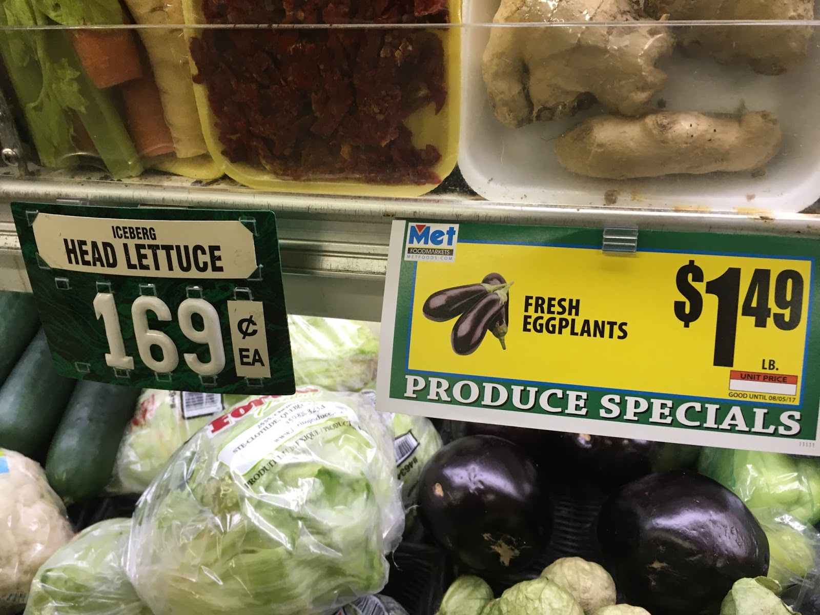 Look Inside Met Foods Guttenberg, NJ