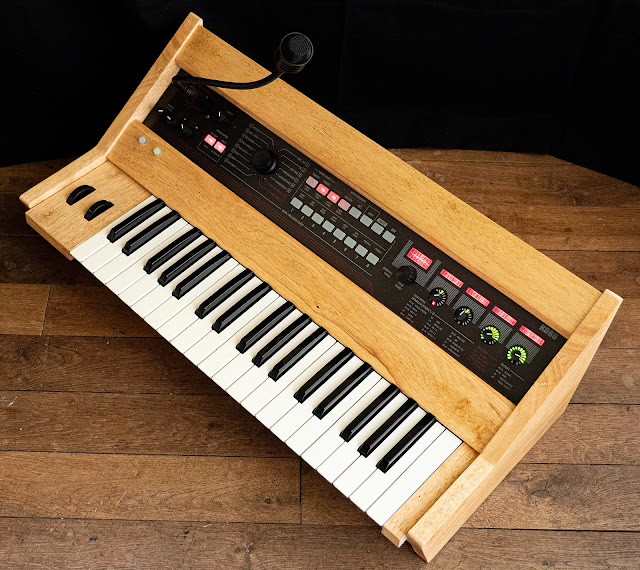 MATRIXSYNTH Unique R3 synthesizer in a custom wooden high quality