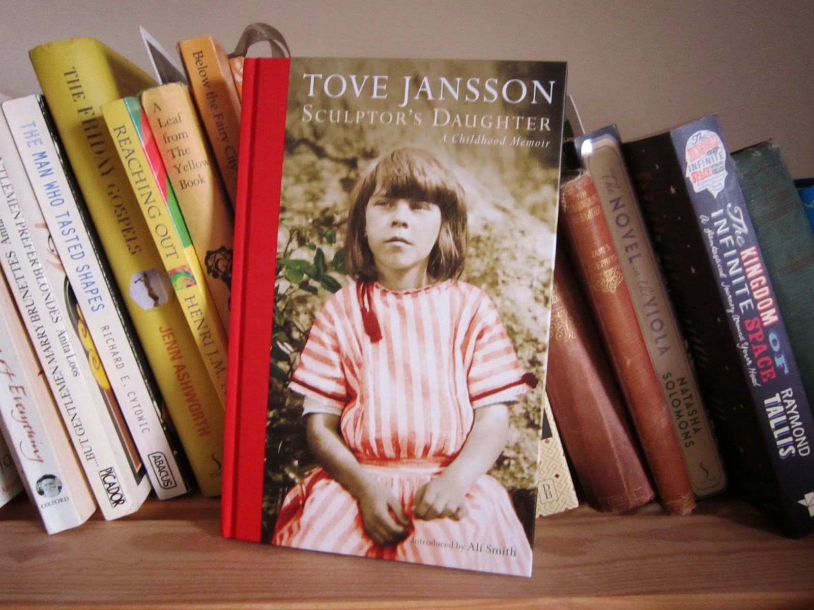 Tiny tove. Tiny Tove Jansson. Туве Янссон книги. Тини Тове Дженсен. Тове Дженсен 1970.