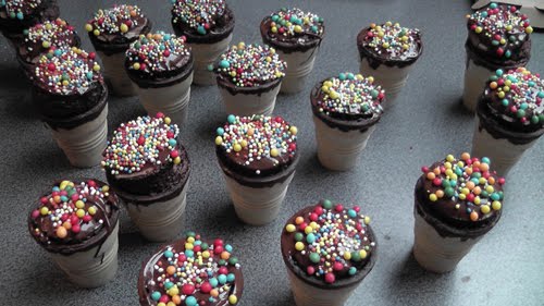 Simi´s Bastelecke: Kindergeburtstag Muffins in Eierlikörbecher