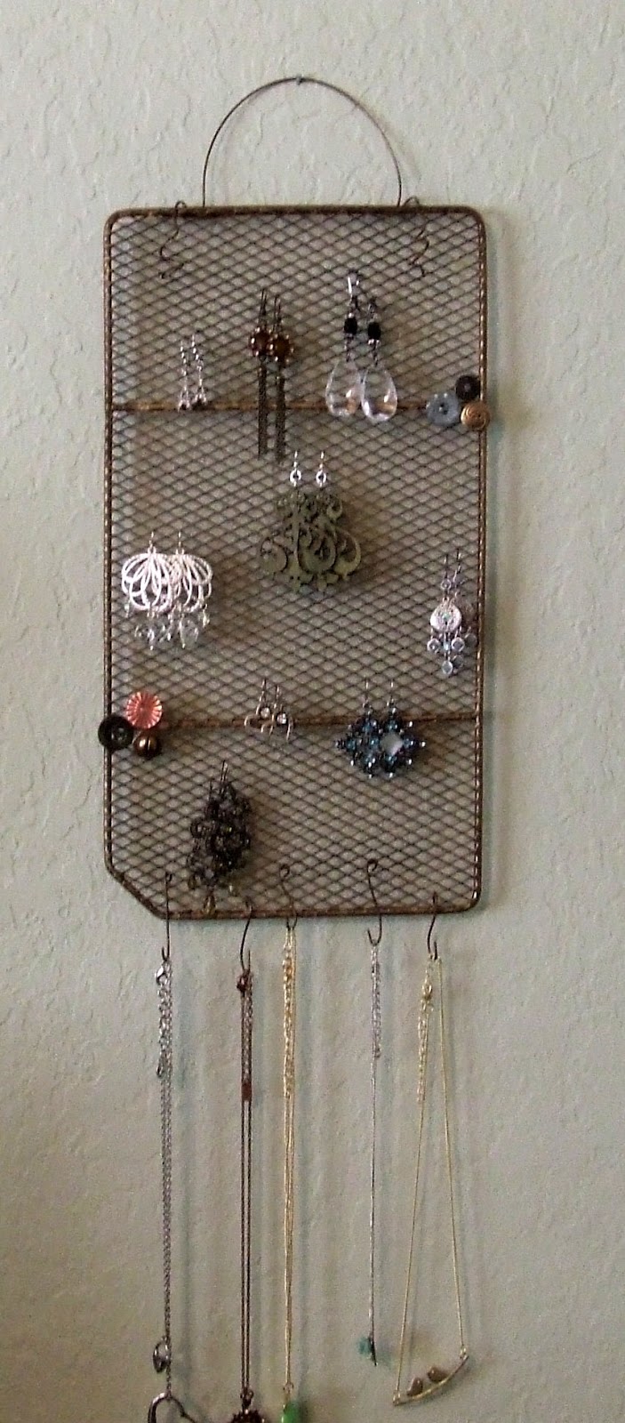 Buttons Make Me Sparkle Make Your Own Jewelry Rack!