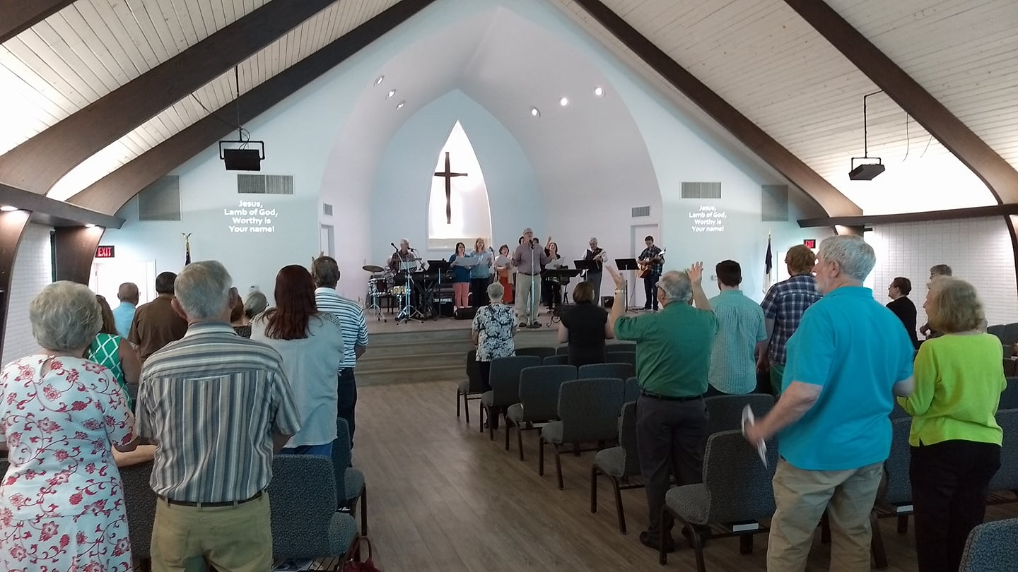 STEVENDALE BAPTIST CHURCH: Worship in the Sanctuary