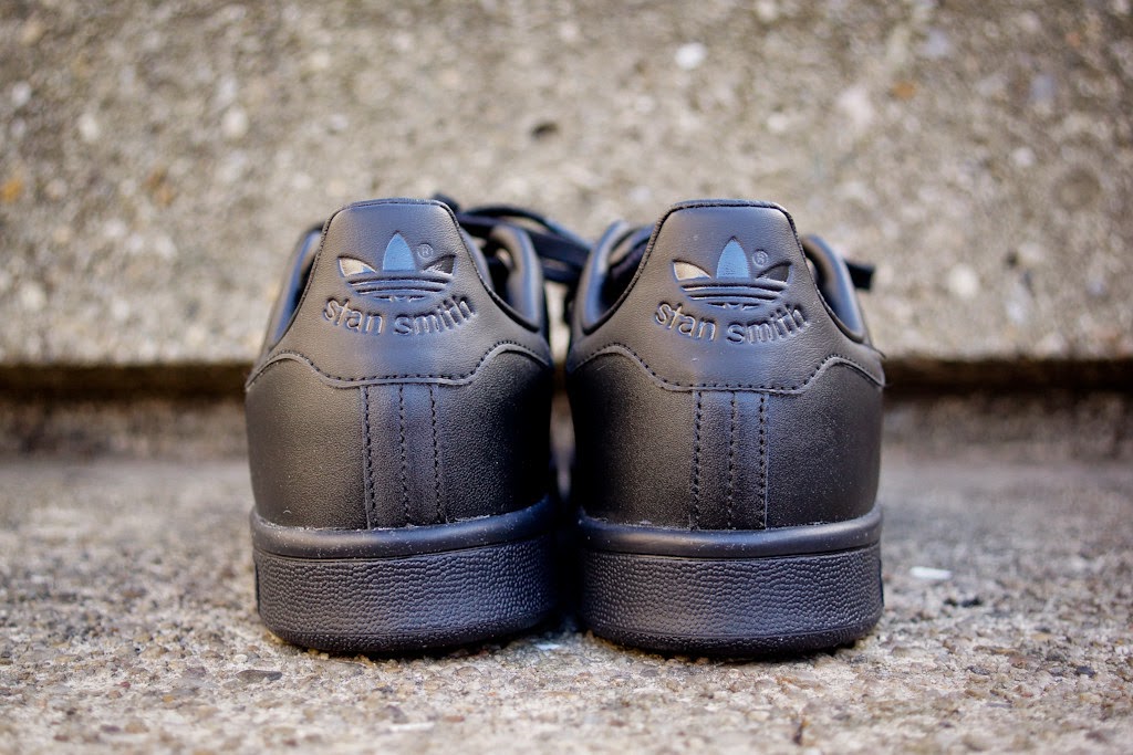 Adidas Stan Smith - Black | M20327 - SneakerBox