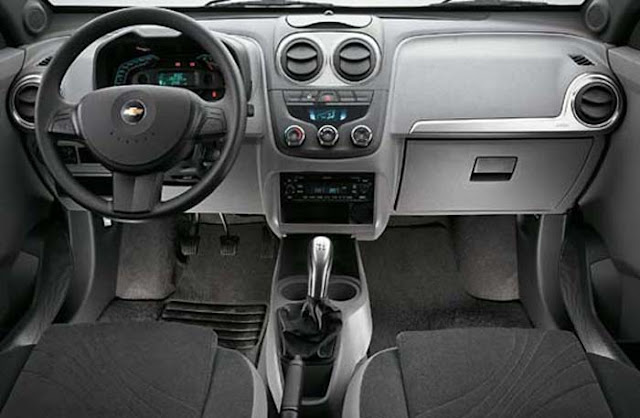 Chevrolet Agile - interior