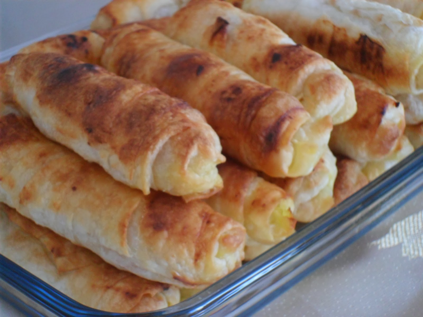 hüsniye�nin mutfağından KABAKLIHAVUÇLUPATATESLİ BÖREK