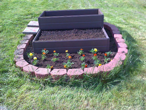 CherylsArt Product Reviews: Suncast Tiered Garden Bed Review