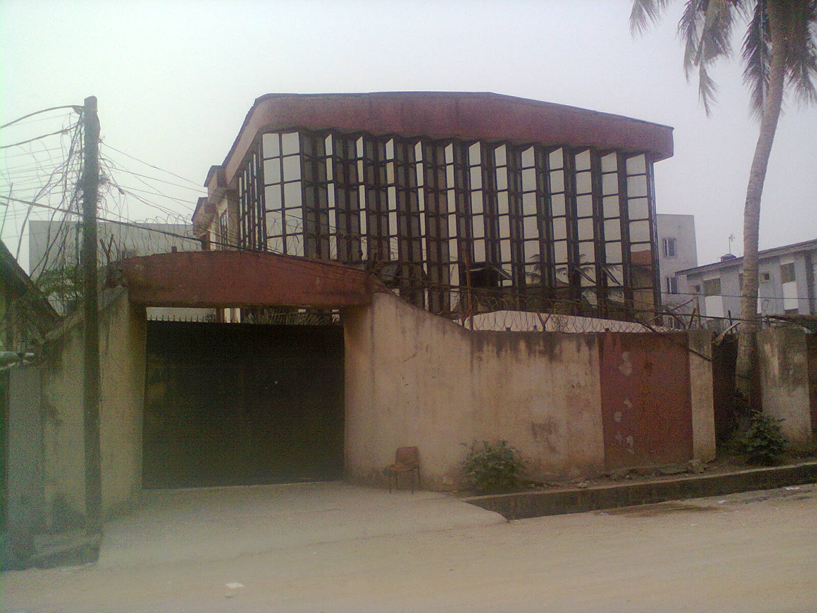 Tectono Business Review PHOTO EZEGO'S GLASS HOUSE AJAO ESTATE, LAGOS