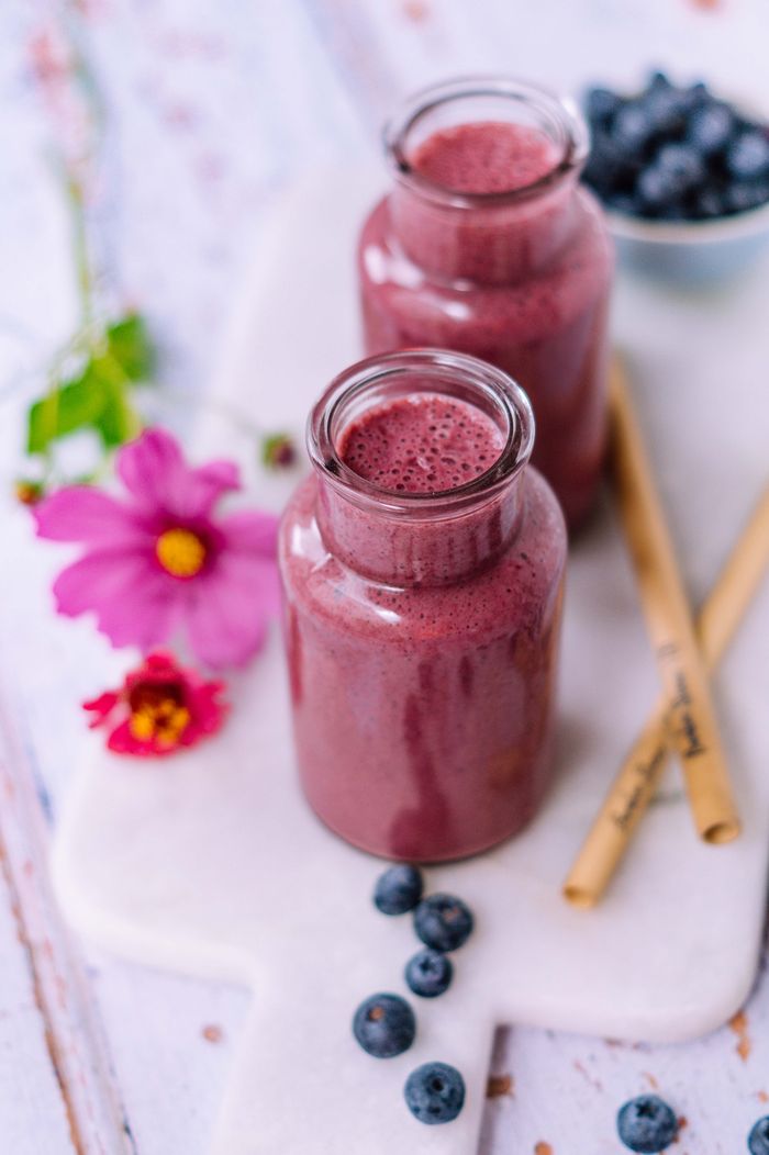 End of Summer Berry Smoothie. Need more recipes? Check out 15+ List of Vegan Drinks that are Extremely Delicious. vegan breakfast smoothie healthy | healthy vegan smoothies | vegan green smoothie | vegan fruit smoothie | breakfast smoothie vegan #vegan #berry #drinks #smoothie #vegandiet
