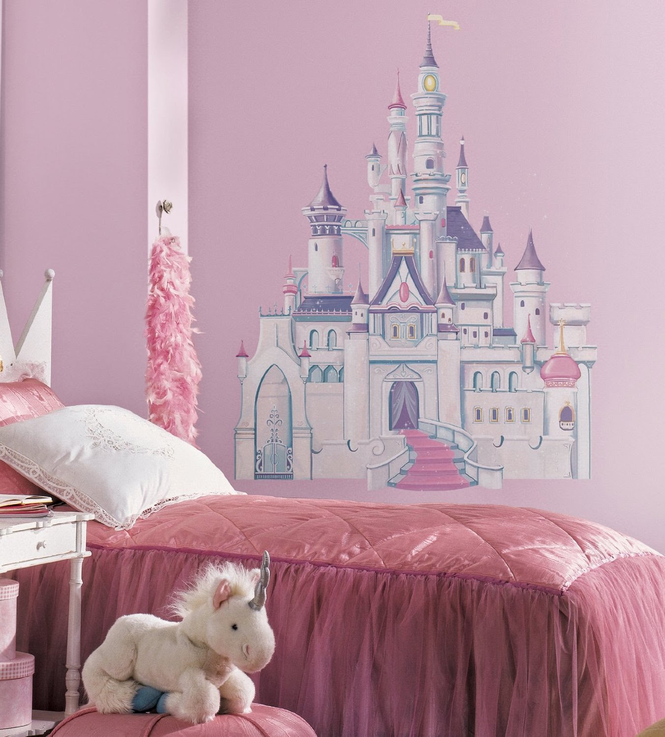 Bedroom Decor Ideas and Designs How to Decorate a Disney
