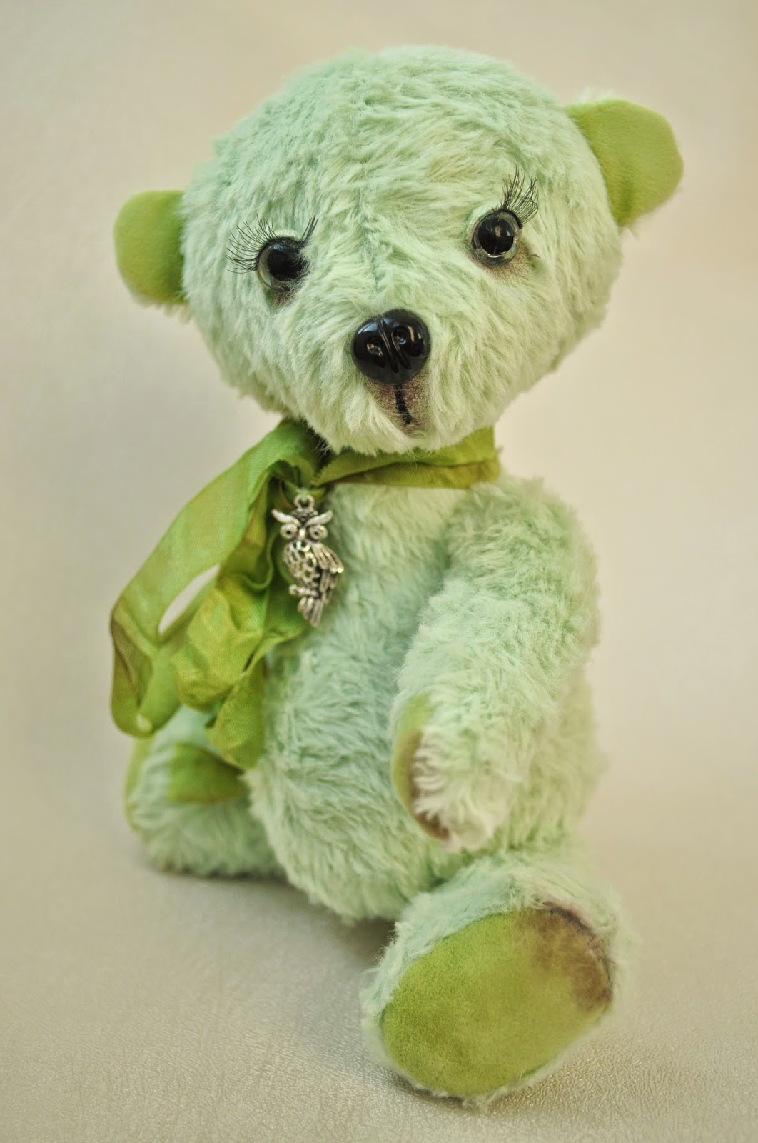 Изумрудная лапочка