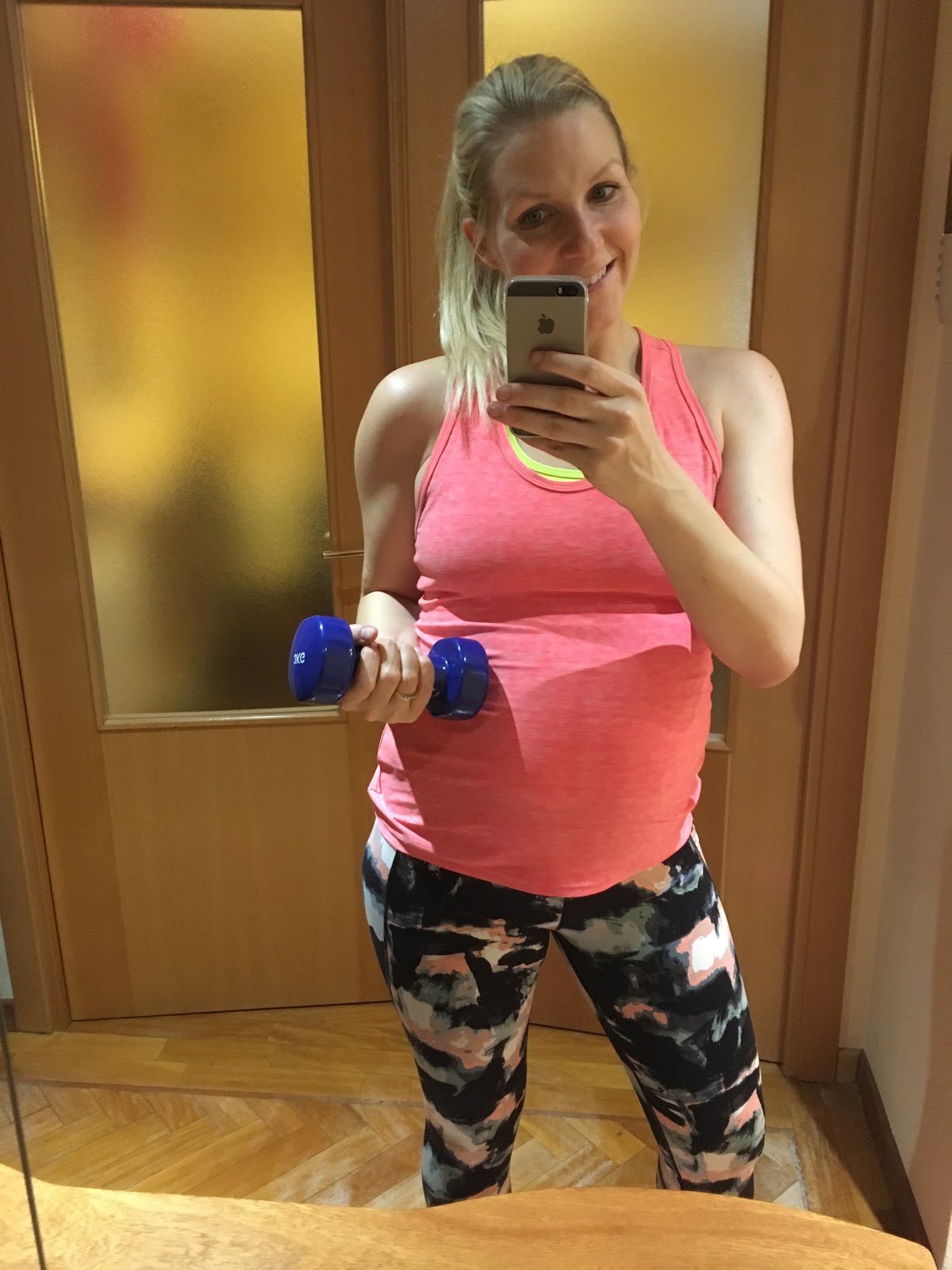 musta lesbo hallitsee