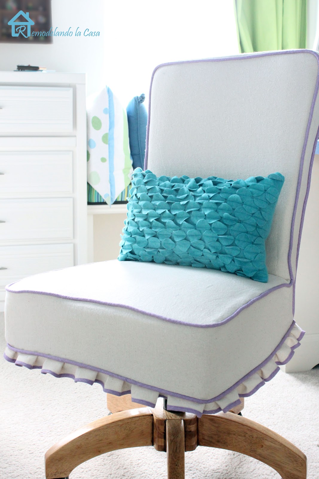 Circles and more Circles Pillow Remodelando la Casa